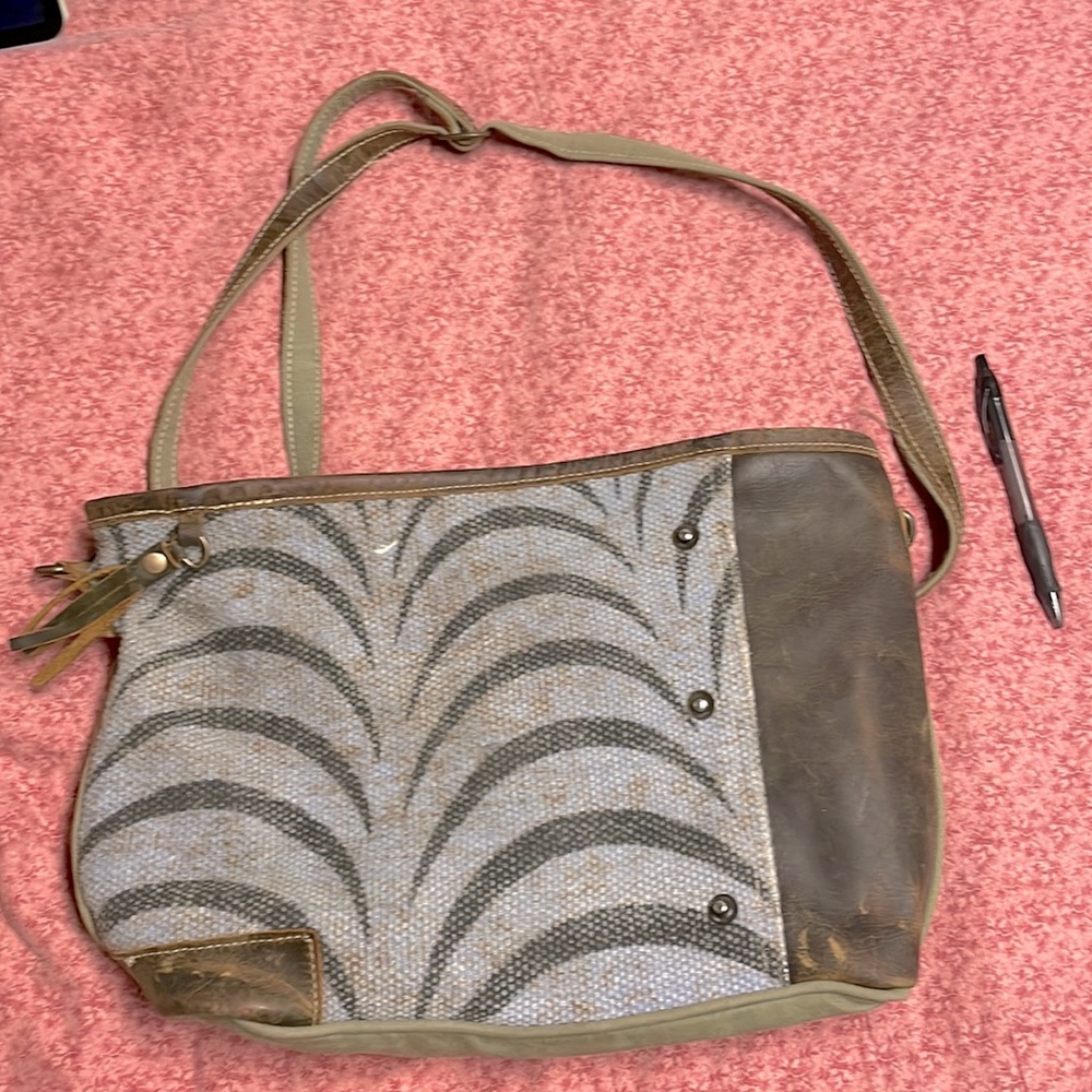 Myra bag